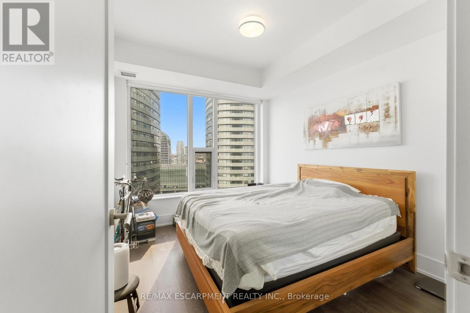 5512 - 10 York Street, Toronto (Waterfront Communities), Ontario  M5J 0E1 - Photo 24 - C12864320