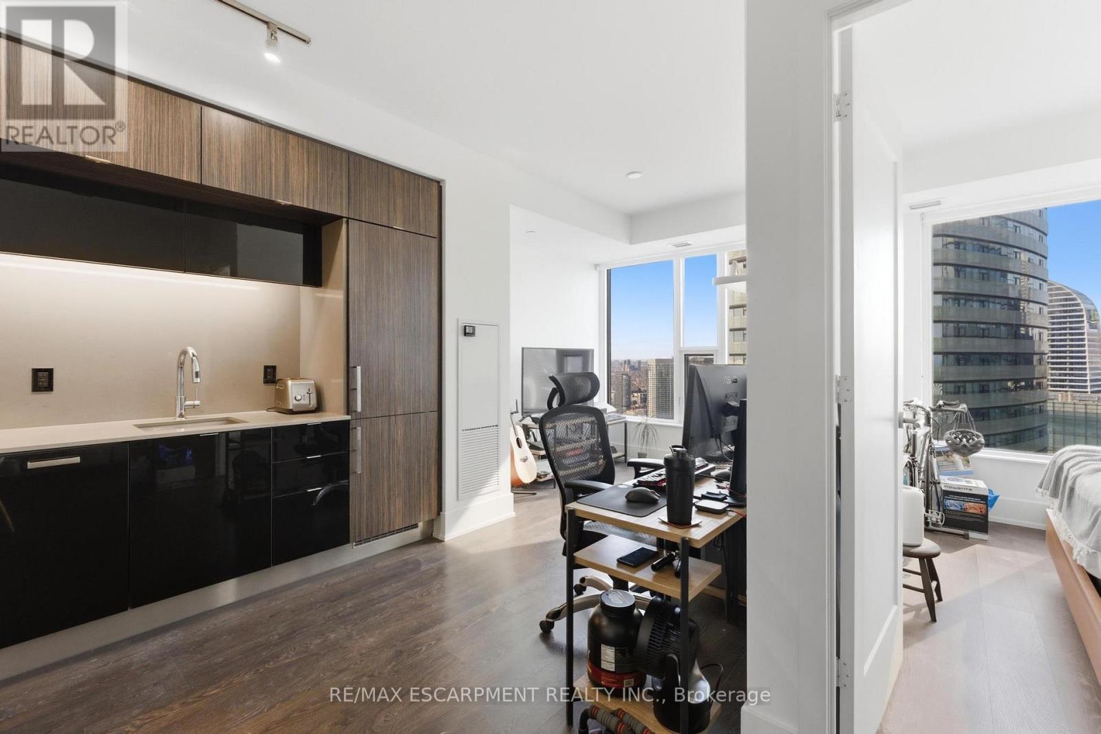 5512 - 10 York Street, Toronto (Waterfront Communities), Ontario  M5J 0E1 - Photo 22 - C12864320