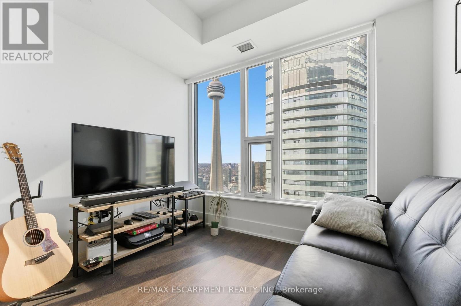 5512 - 10 York Street, Toronto (Waterfront Communities), Ontario  M5J 0E1 - Photo 18 - C12864320