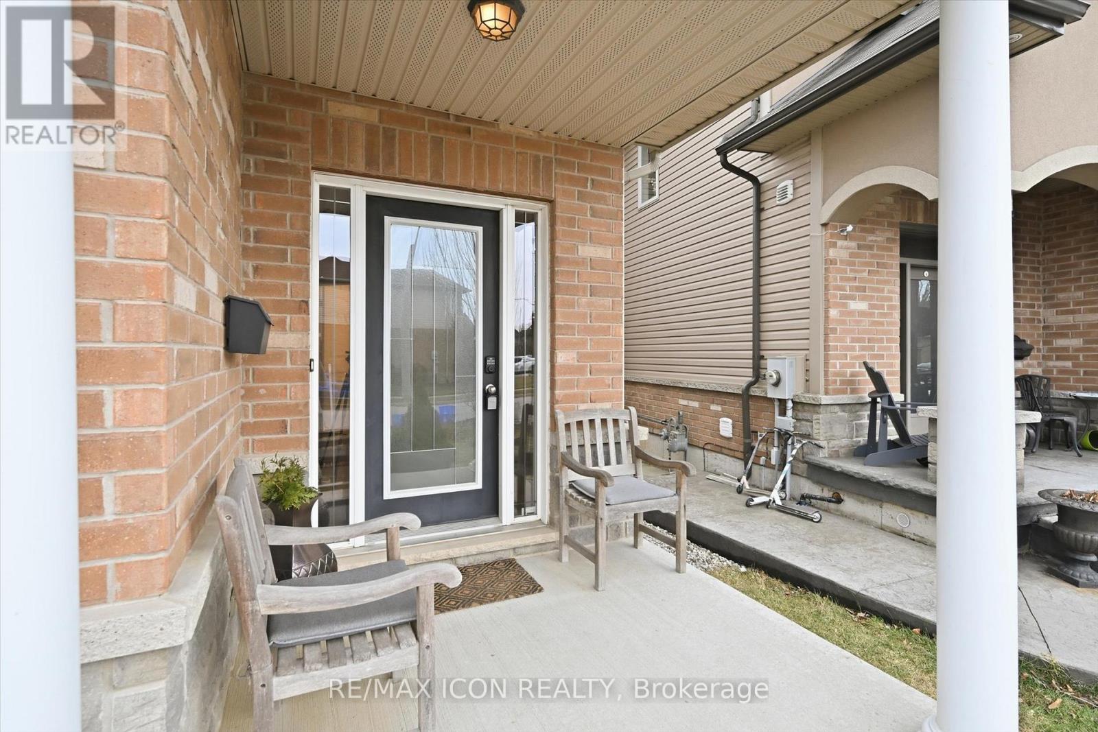 64 Springvalley Crescent, Hamilton, Ontario  L9C 7X3 - Photo 4 - X12870260