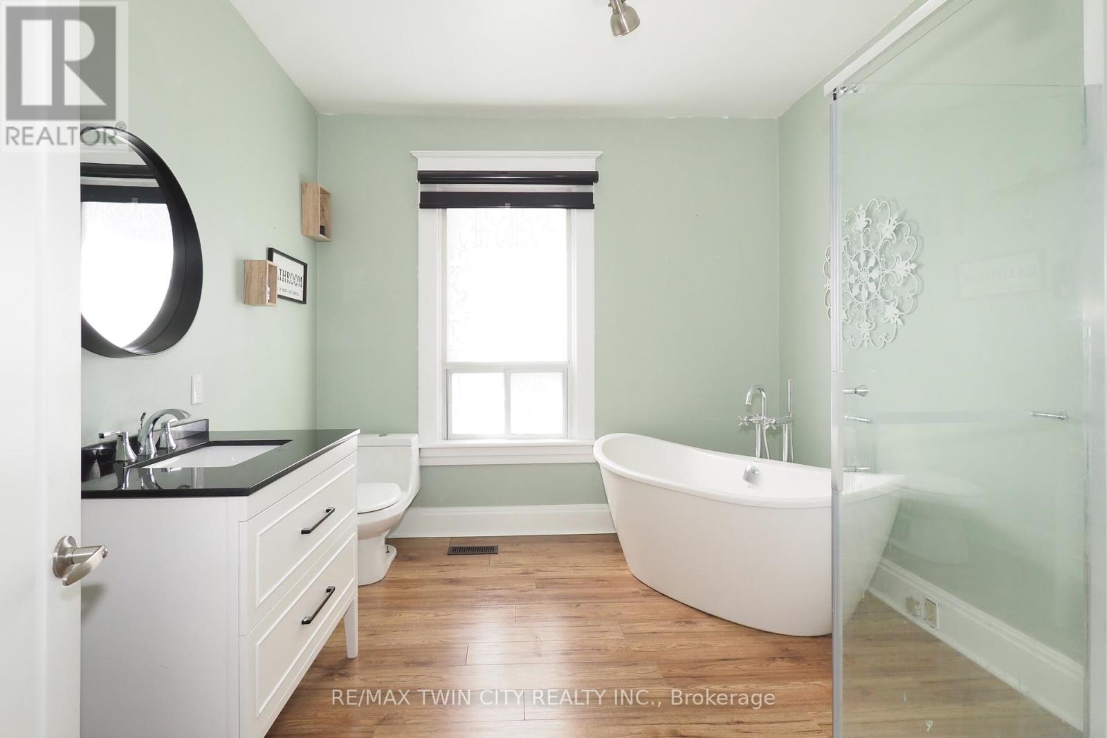 19 Paisley Heights, Cambridge, Ontario  N1R 1B4 - Photo 27 - X12870298