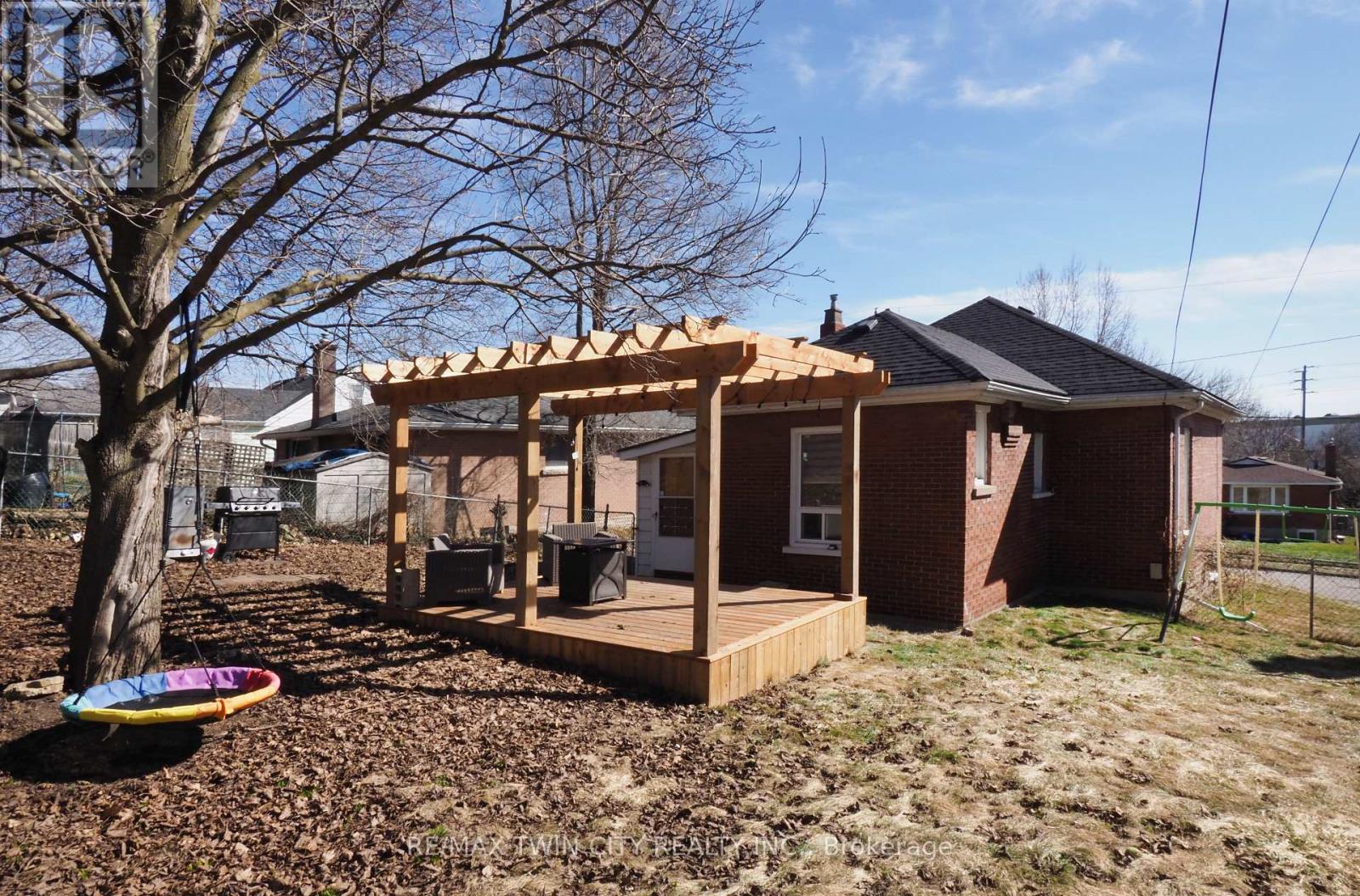 19 Paisley Heights, Cambridge, Ontario  N1R 1B4 - Photo 40 - X12870298