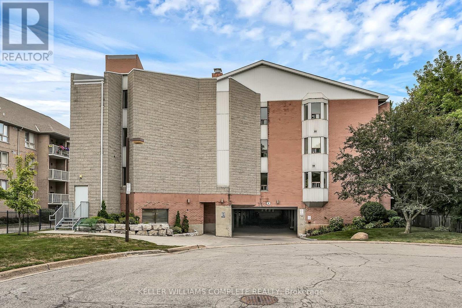 208 - 6 Niagara Street, Grimsby (Grimsby West), Ontario  L3M 5A4 - Photo 42 - X12870300