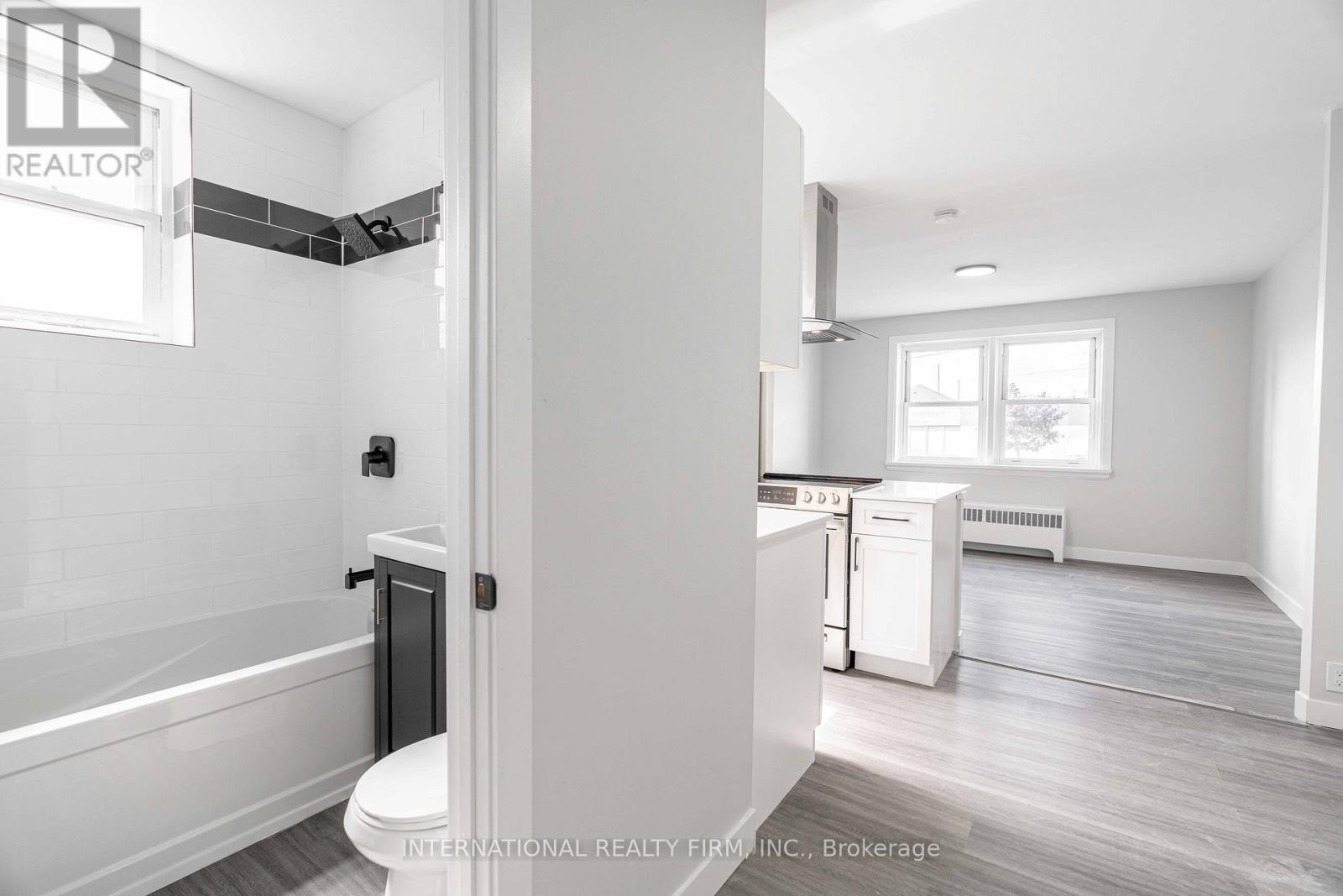 1 - 215 Hamilton Road, London East (East A), Ontario  N5Z 1P9 - Photo 17 - X12870304