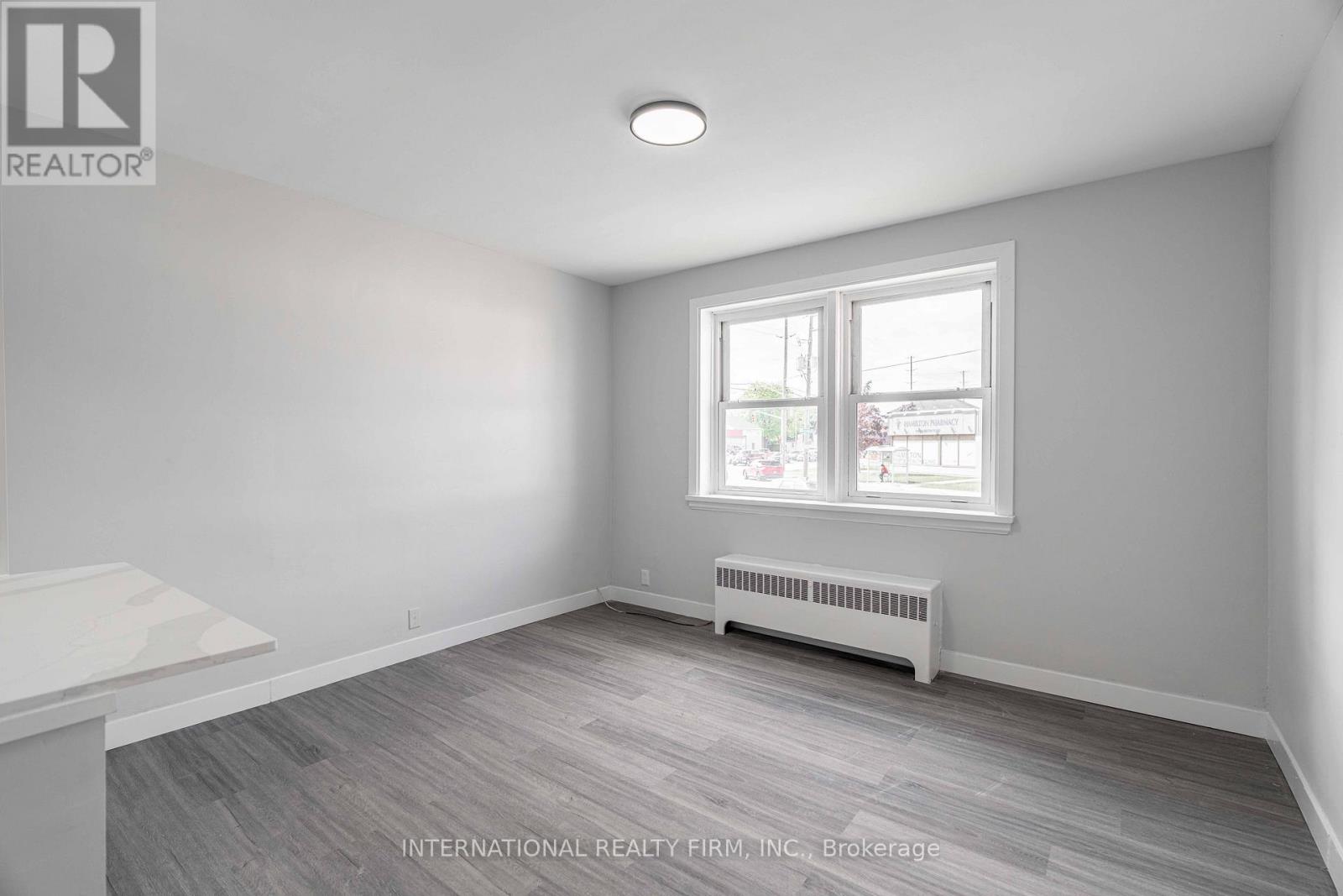 1 - 215 Hamilton Road, London East (East A), Ontario  N5Z 1P9 - Photo 4 - X12870304