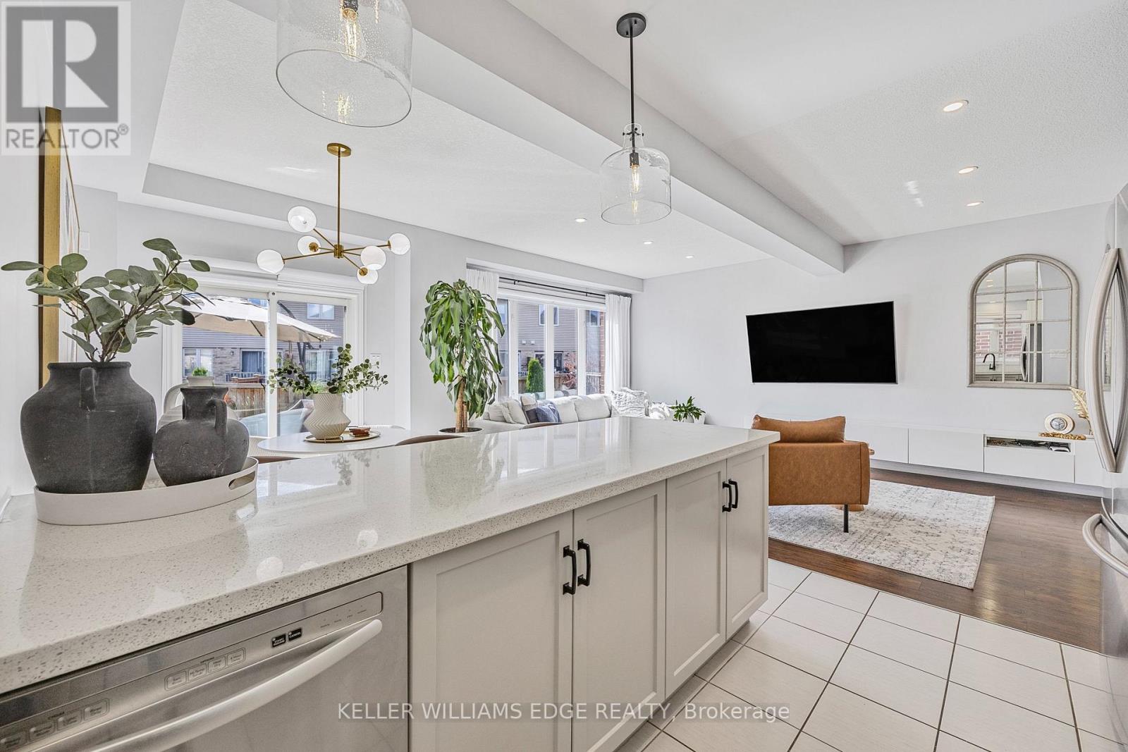 209 Echovalley Drive, Hamilton (Stoney Creek Mountain), Ontario  L8J 0H1 - Photo 14 - X12870310