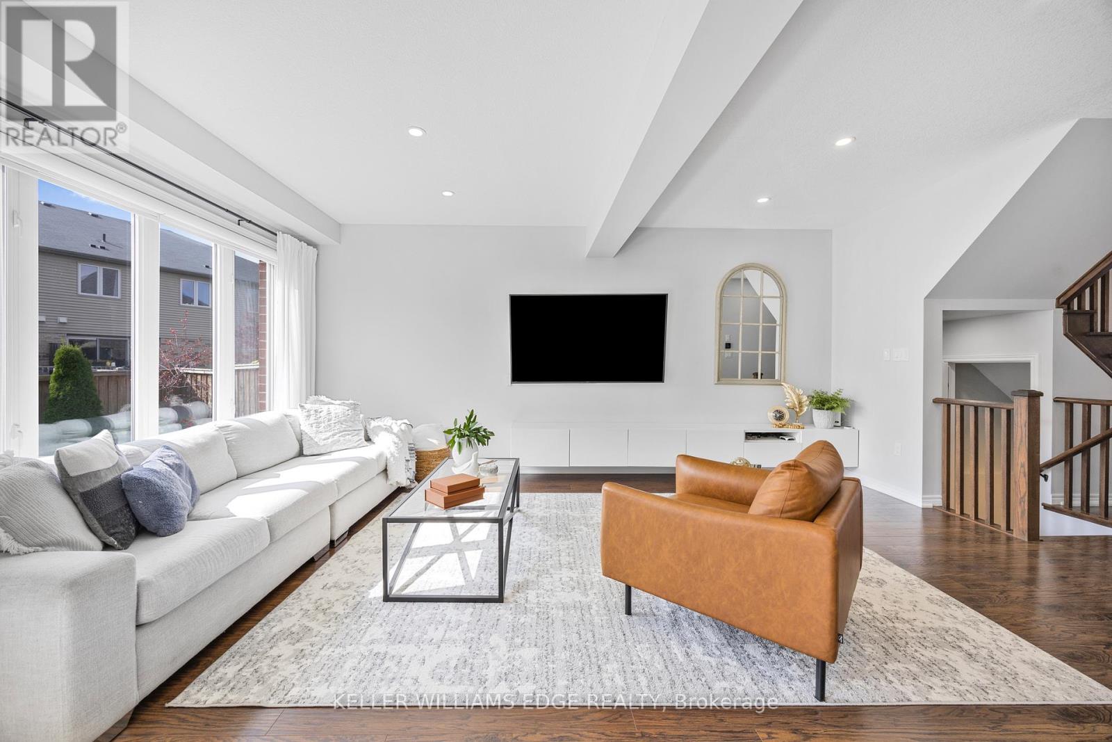 209 Echovalley Drive, Hamilton (Stoney Creek Mountain), Ontario  L8J 0H1 - Photo 17 - X12870310