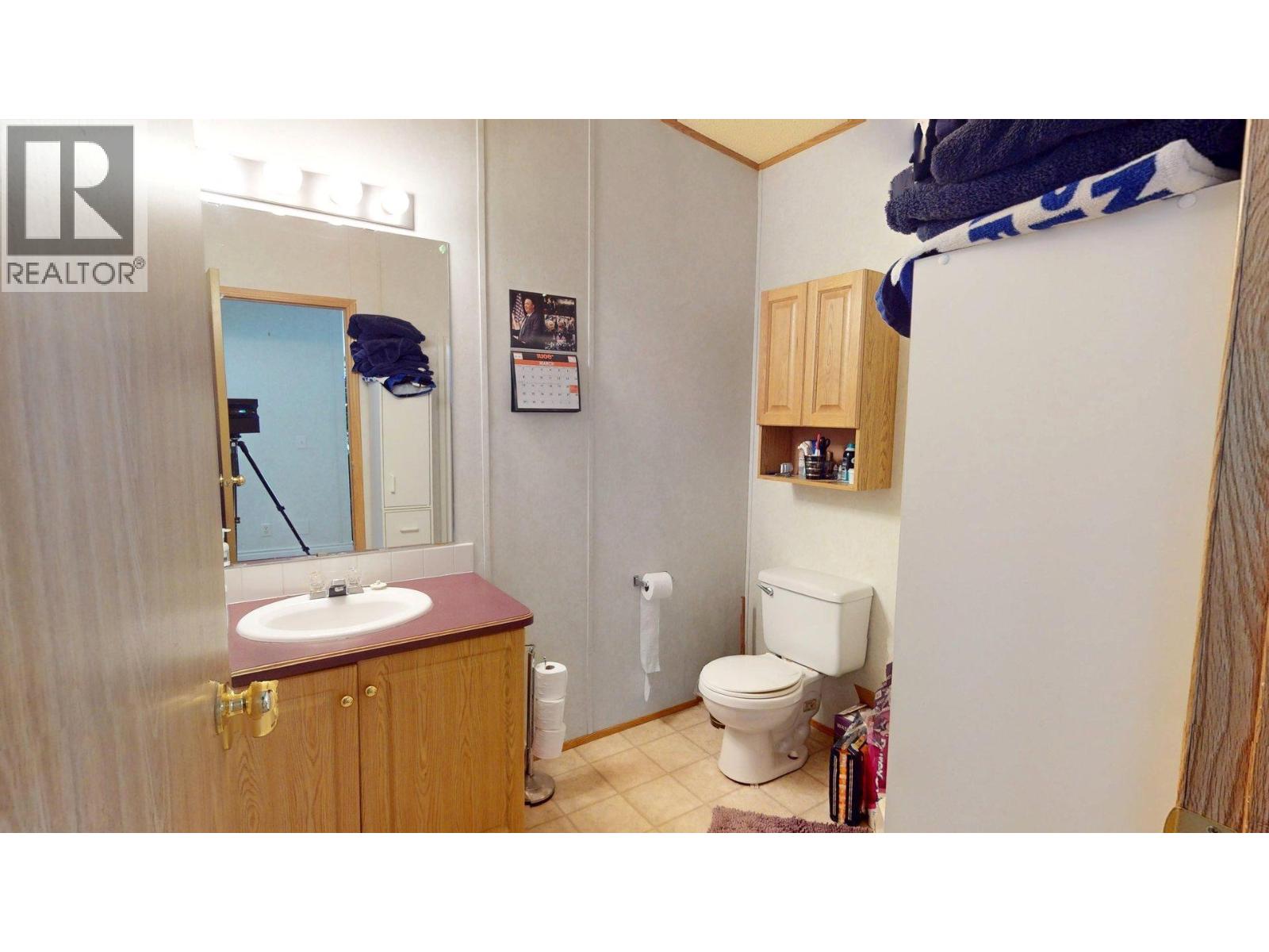 17 Deerborne Drive, Elkford, British Columbia  V0B 1H0 - Photo 19 - 10378881