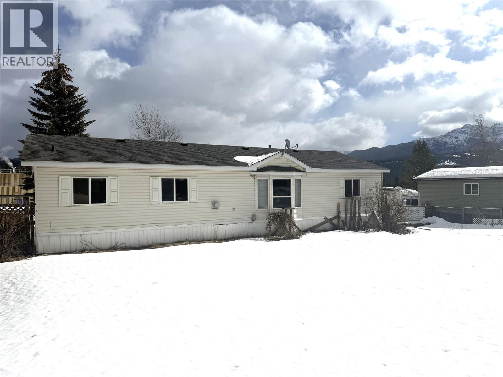 17 Deerborne Drive, Elkford, British Columbia  V0B 1H0 - Photo 23 - 10378881