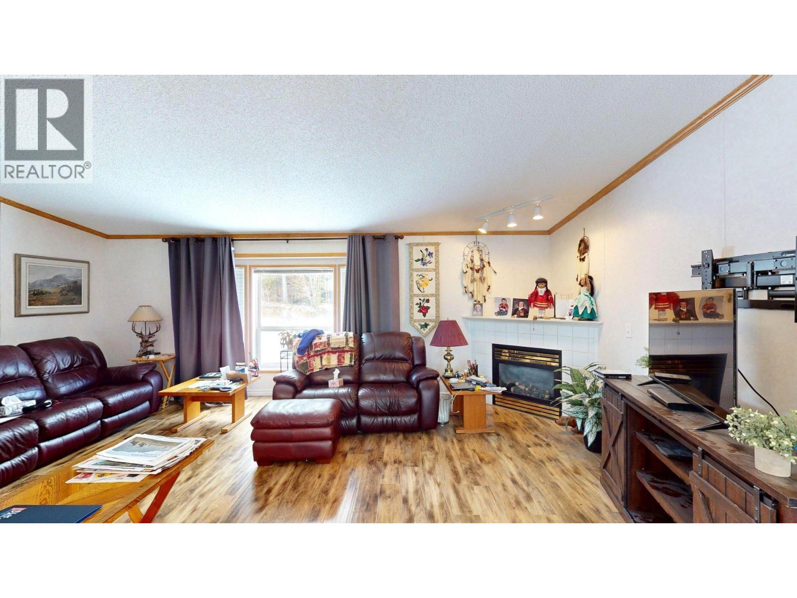 17 Deerborne Drive, Elkford, British Columbia  V0B 1H0 - Photo 8 - 10378881