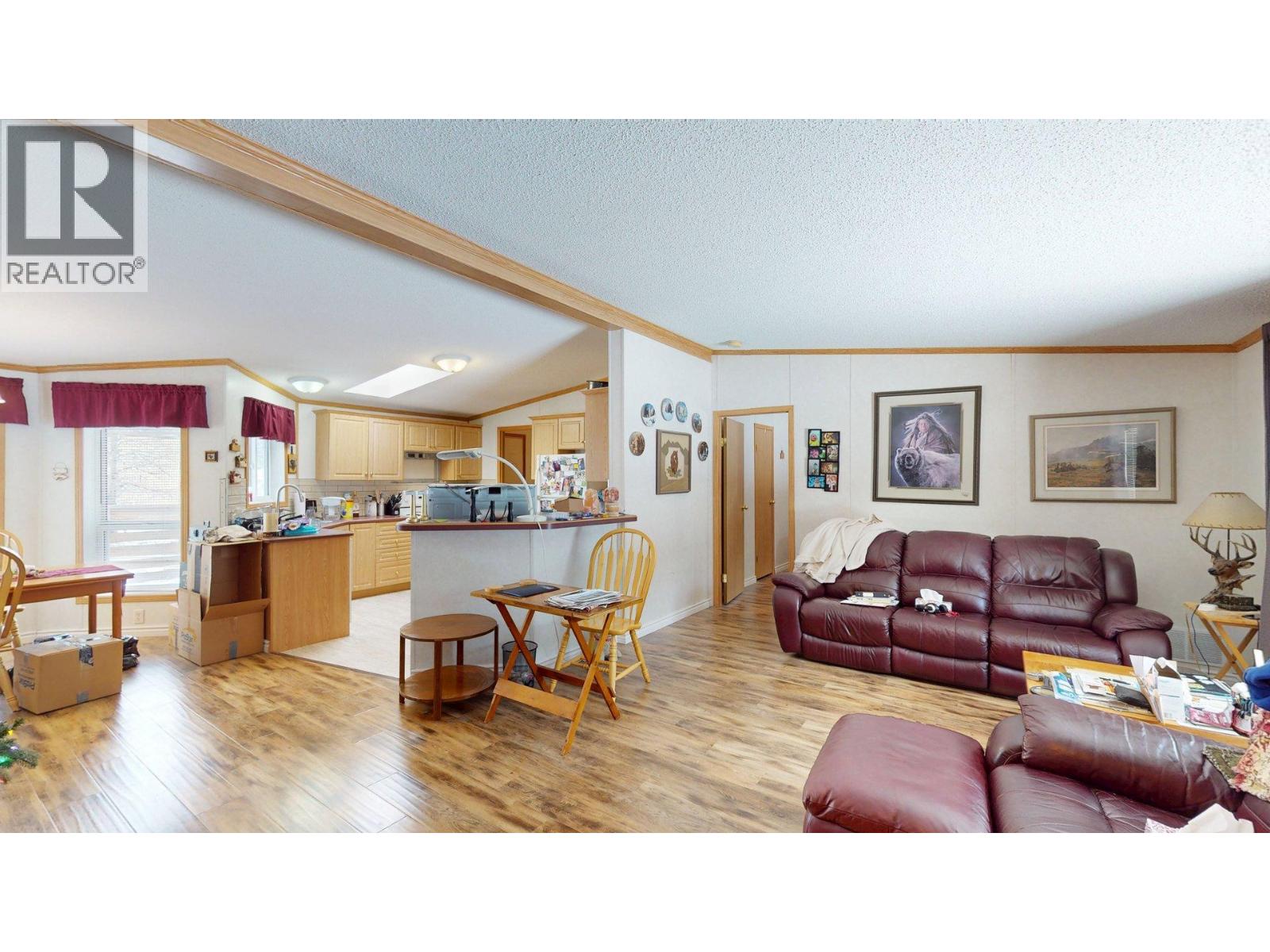 17 Deerborne Drive, Elkford, British Columbia  V0B 1H0 - Photo 9 - 10378881