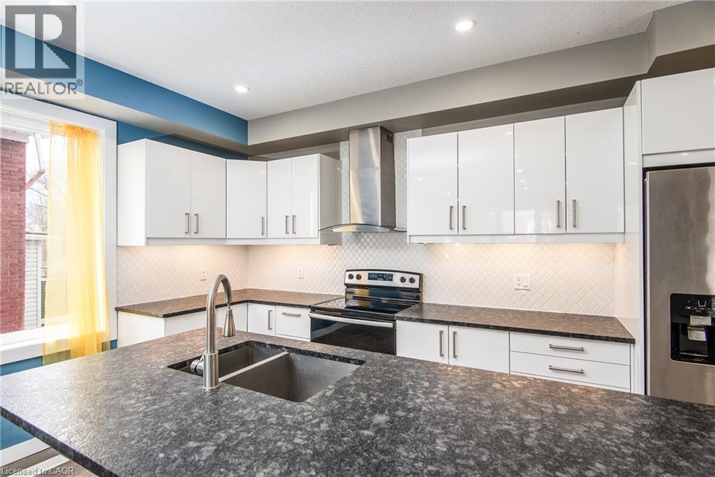 15 Herlan Avenue, Kitchener, Ontario  N2G 2C4 - Photo 15 - 40811281