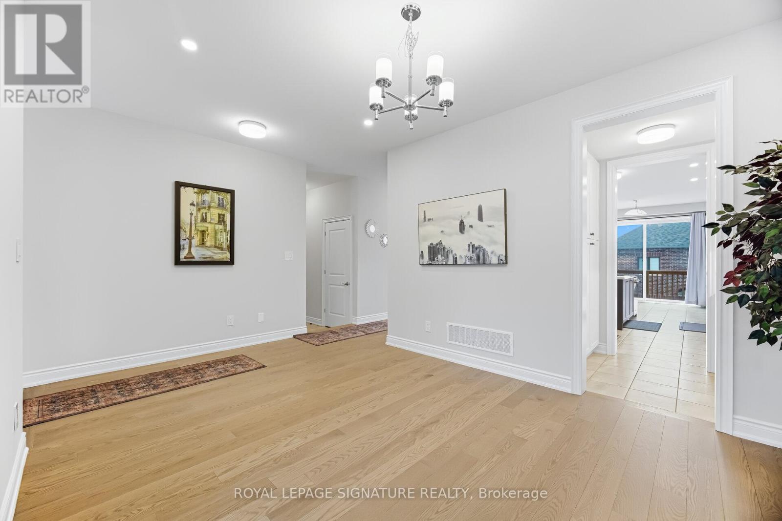 78 Bearberry Road, Springwater (Midhurst), Ontario  L9X 2C9 - Photo 8 - S12837212