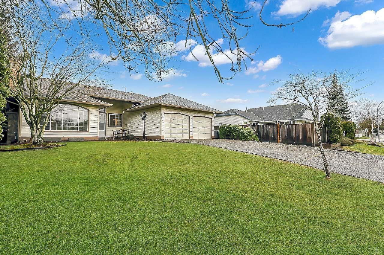 18589 62 Avenue, Surrey, British Columbia  V3S 9B5 - Photo 2 - R3096600