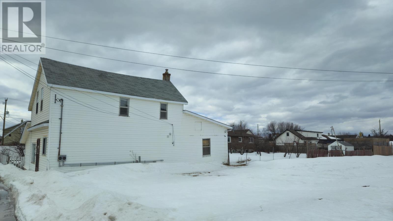 340 First Ave, Thunder Bay, Ontario  P7B 3G9 - Photo 2 - TB2600403