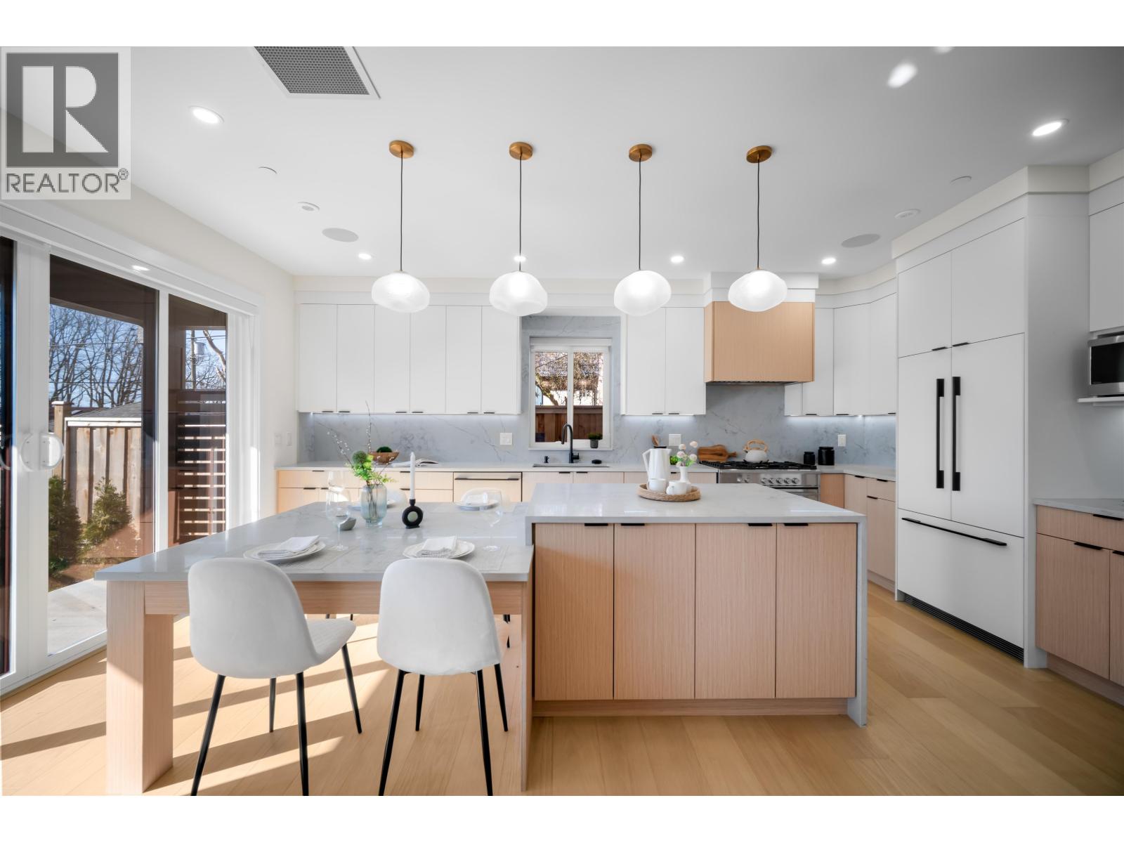 2 3576 E Pender Street, Vancouver, British Columbia  V5K 2E3 - Photo 8 - R3098488