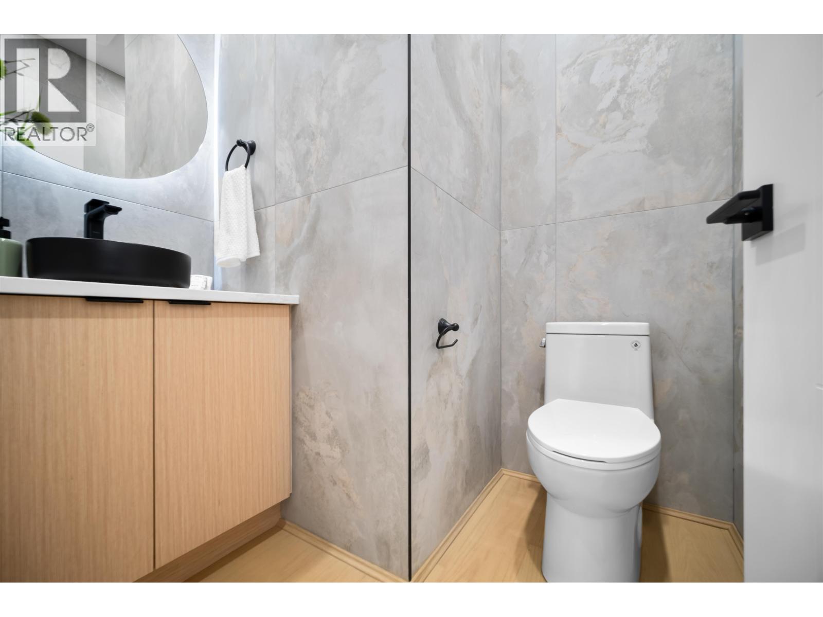 2 3576 E Pender Street, Vancouver, British Columbia  V5K 2E3 - Photo 18 - R3098488