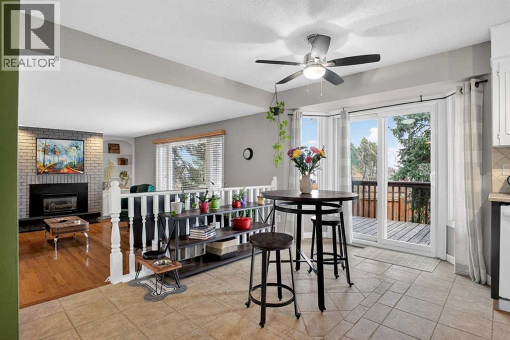 1480 Berkley Drive Nw, Calgary, Alberta  T3k 1T8 - Photo 5 - A2283274