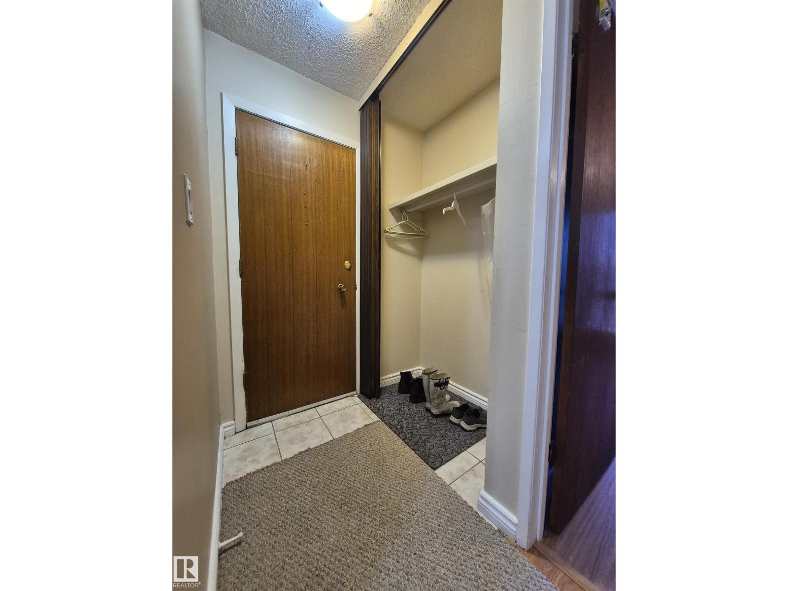 #6 9140 149 St Nw, Edmonton, Alberta  T5R 1C2 - Photo 2 - E4476533