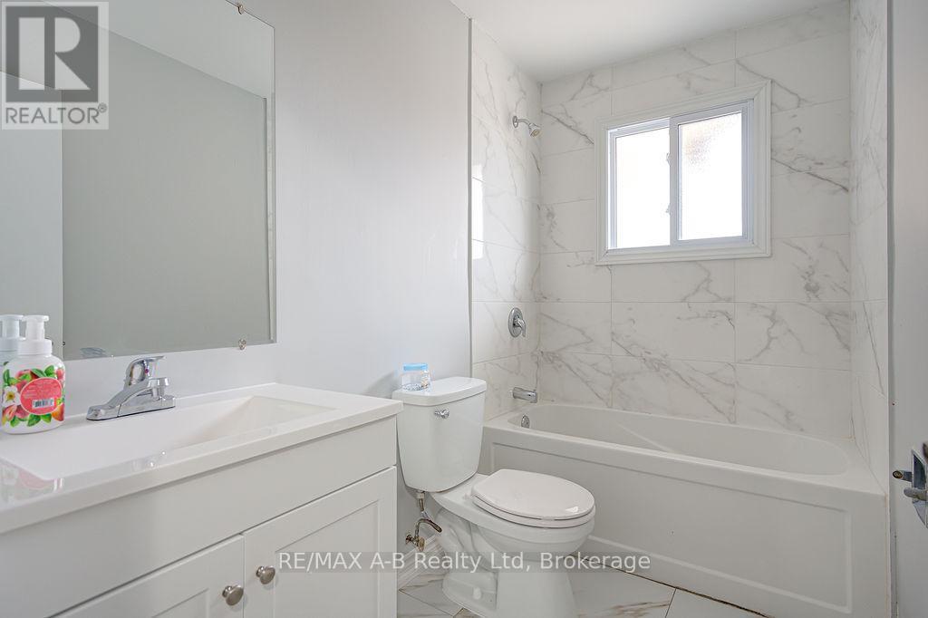 32 Oxford Street, Stratford, Ontario  N5A 3P5 - Photo 11 - X12730454