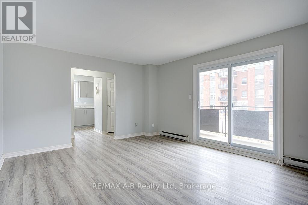 32 Oxford Street, Stratford, Ontario  N5A 3P5 - Photo 19 - X12730454