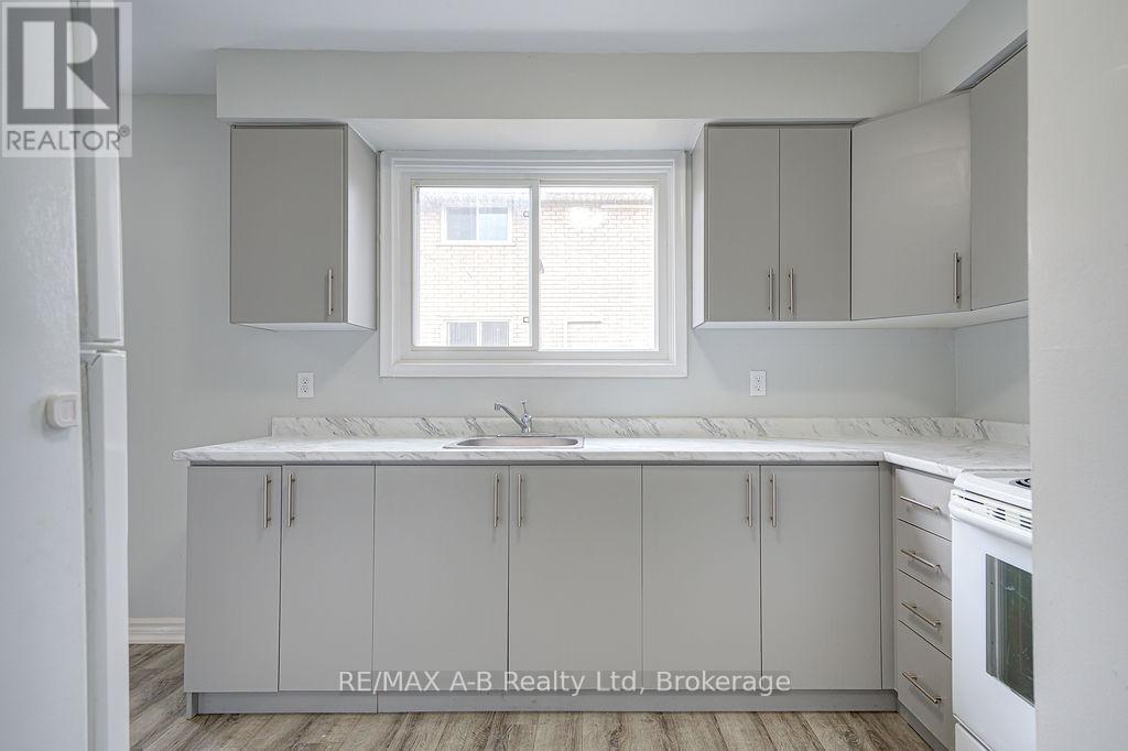 32 Oxford Street, Stratford, Ontario  N5A 3P5 - Photo 25 - X12730454