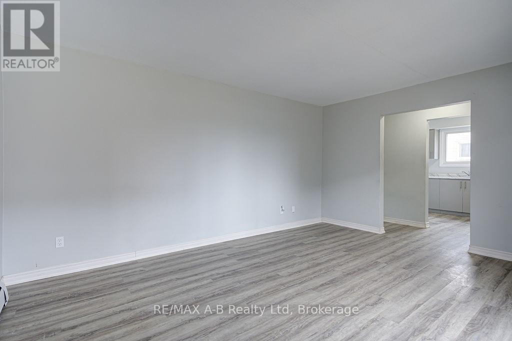 32 Oxford Street, Stratford, Ontario  N5A 3P5 - Photo 20 - X12730454