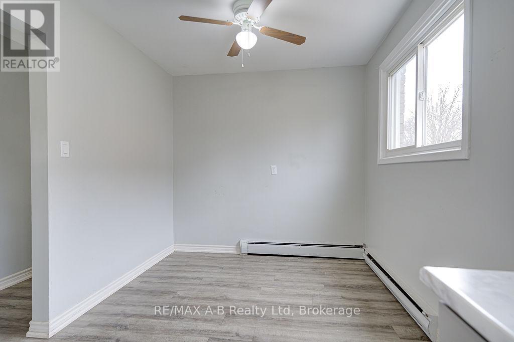 32 Oxford Street, Stratford, Ontario  N5A 3P5 - Photo 26 - X12730454