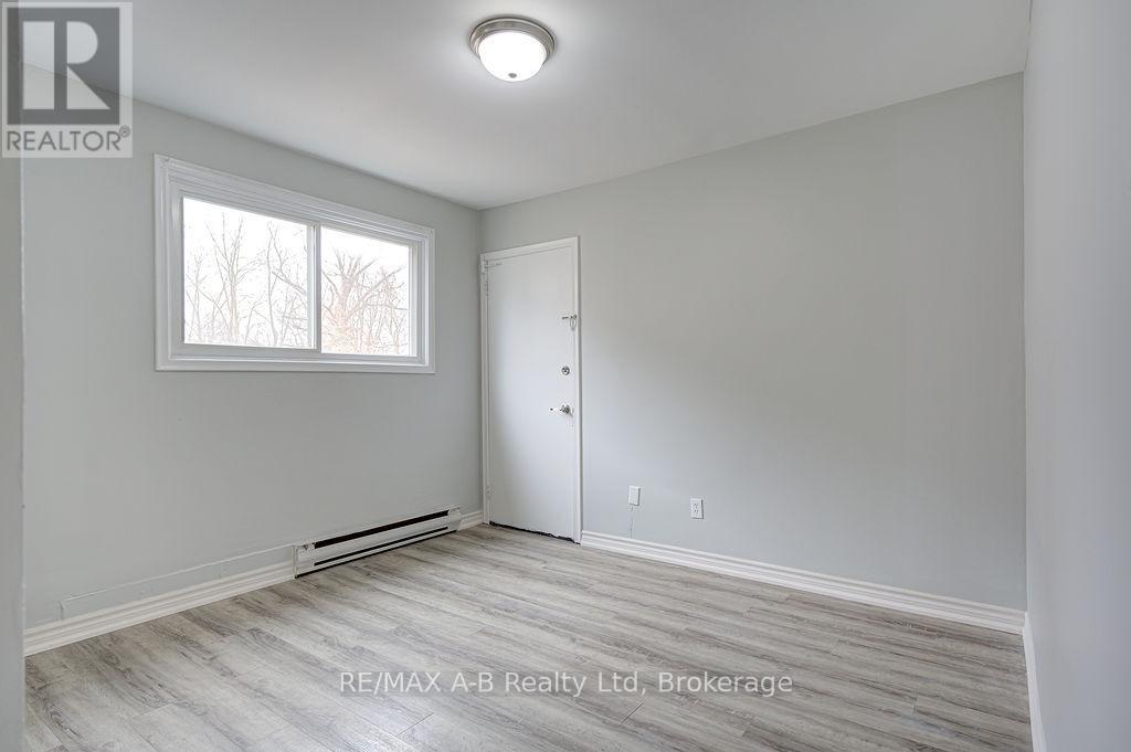 32 Oxford Street, Stratford, Ontario  N5A 3P5 - Photo 30 - X12730454