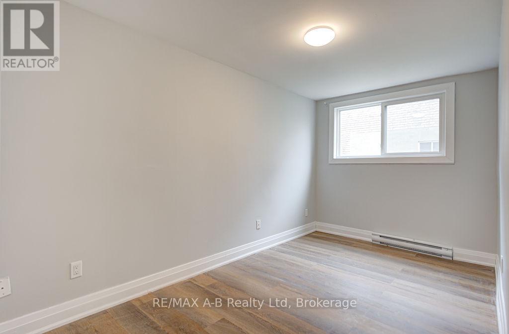 32 Oxford Street, Stratford, Ontario  N5A 3P5 - Photo 44 - X12730454