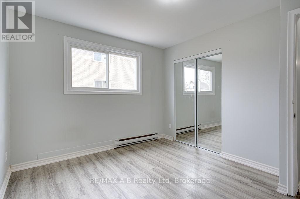 32 Oxford Street, Stratford, Ontario  N5A 3P5 - Photo 27 - X12730454