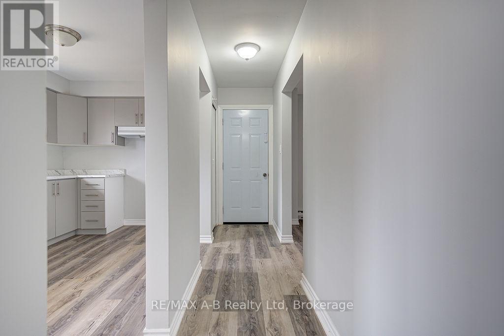 32 Oxford Street, Stratford, Ontario  N5A 3P5 - Photo 3 - X12730454