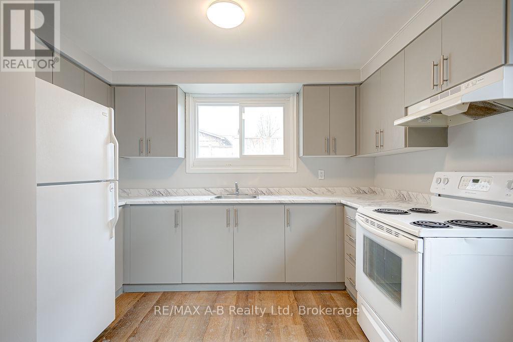 32 Oxford Street, Stratford, Ontario  N5A 3P5 - Photo 39 - X12730454