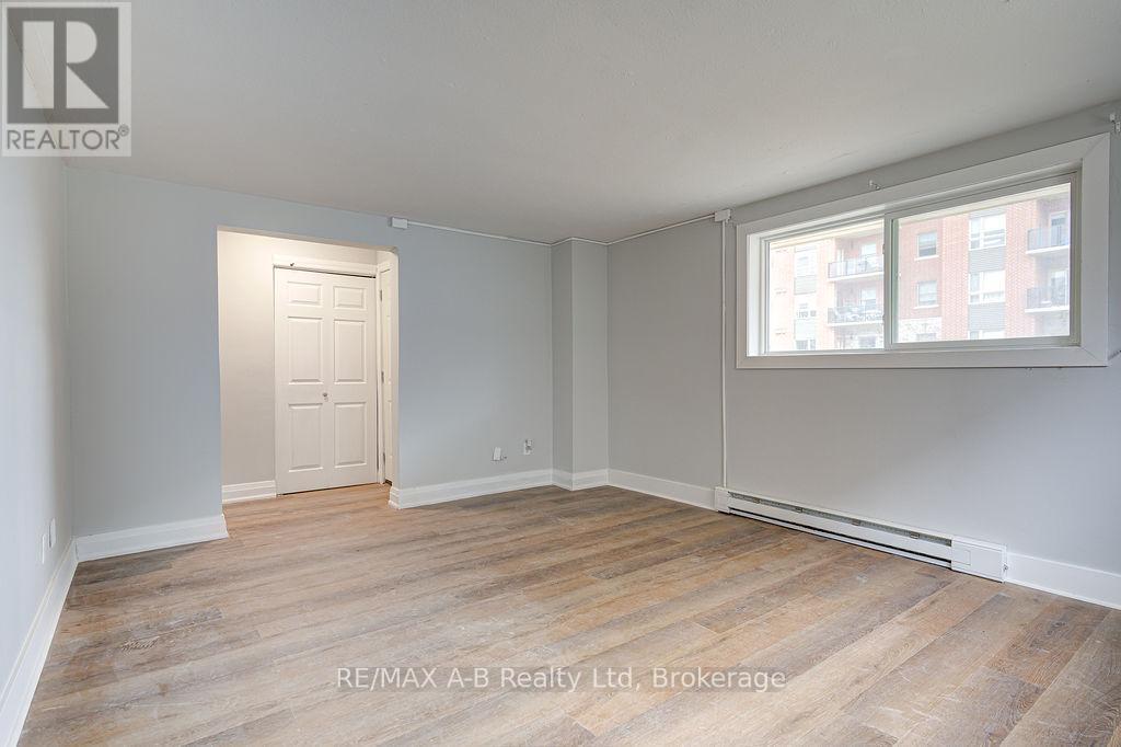 32 Oxford Street, Stratford, Ontario  N5A 3P5 - Photo 37 - X12730454