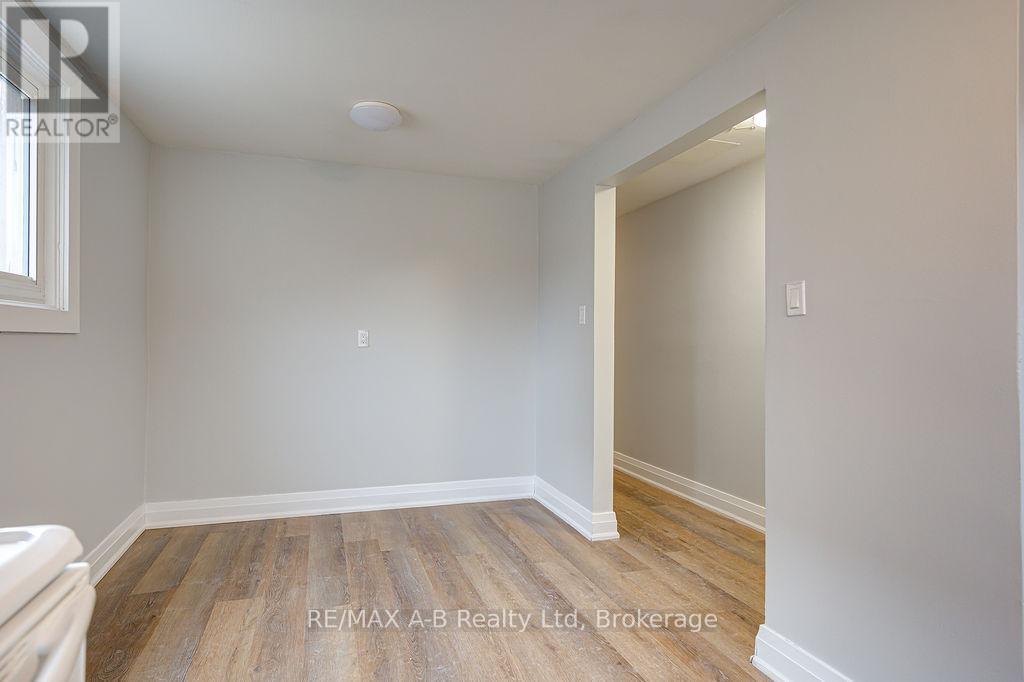 32 Oxford Street, Stratford, Ontario  N5A 3P5 - Photo 40 - X12730454