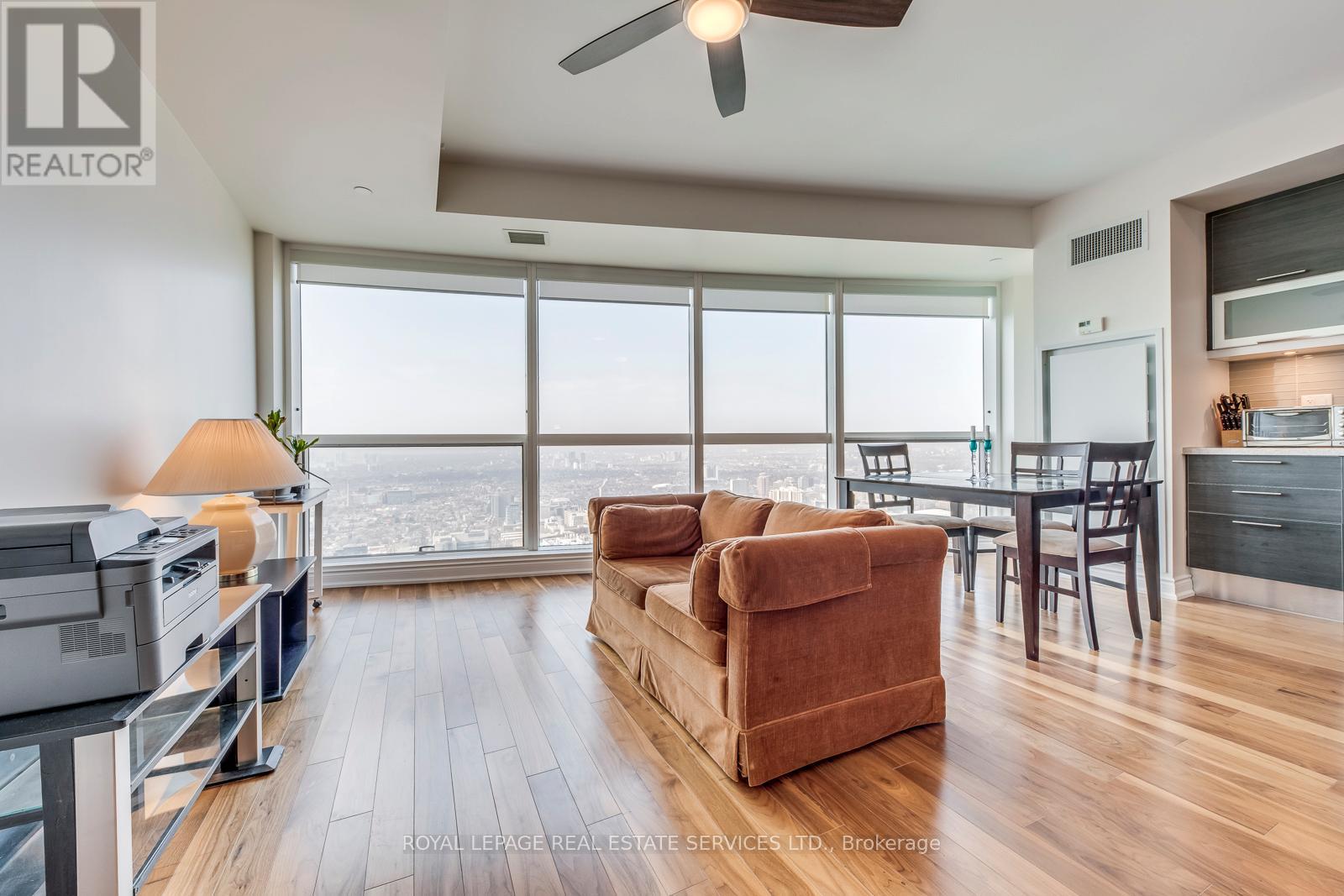 6514 - 388 Yonge Street, Toronto, Ontario  M5B 0A4 - Photo 22 - C12580946