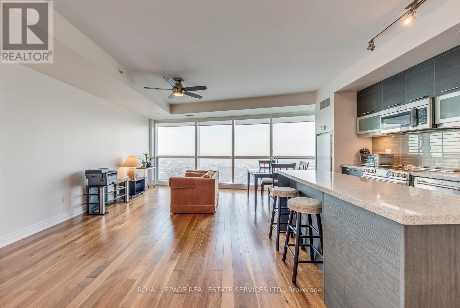 6514 - 388 Yonge Street, Toronto, Ontario  M5B 0A4 - Photo 8 - C12580946