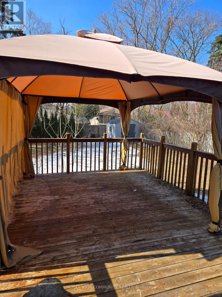 Main Floor - 18 Collins Crescent, Aurora, Ontario  L4G 2W2 - Photo 18 - N12752306