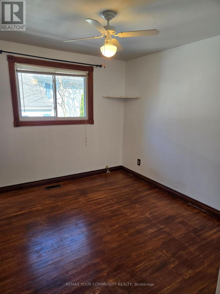 Main Floor - 18 Collins Crescent, Aurora, Ontario  L4G 2W2 - Photo 11 - N12752306