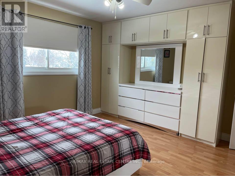 38 Pleasantview Avenue, Brampton, Ontario  L6X 2N1 - Photo 8 - W12867458