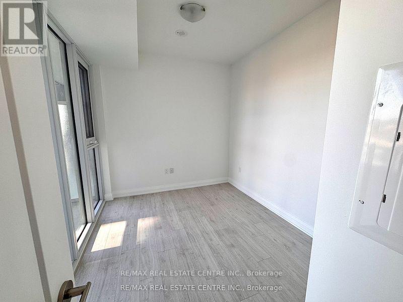 428 - 412 Silver Maple Road, Oakville, Ontario  L6H 7E3 - Photo 16 - W12868640