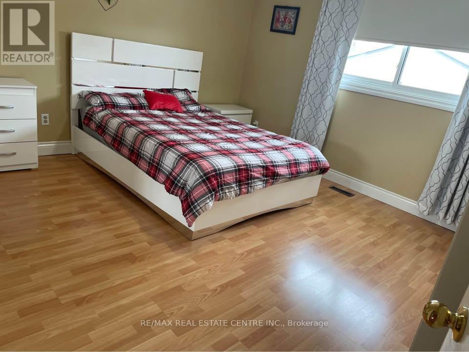 38 Pleasantview Avenue, Brampton, Ontario  L6X 2N1 - Photo 9 - W12867458