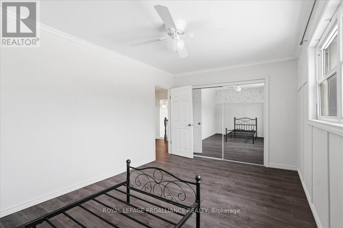 24 Gilbert Street, Belleville, Ontario  K8P 3H2 - Photo 19 - X12870368