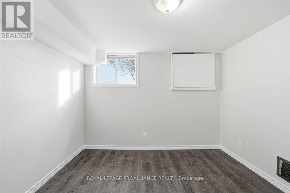 24 Gilbert Street, Belleville, Ontario  K8P 3H2 - Photo 30 - X12870368