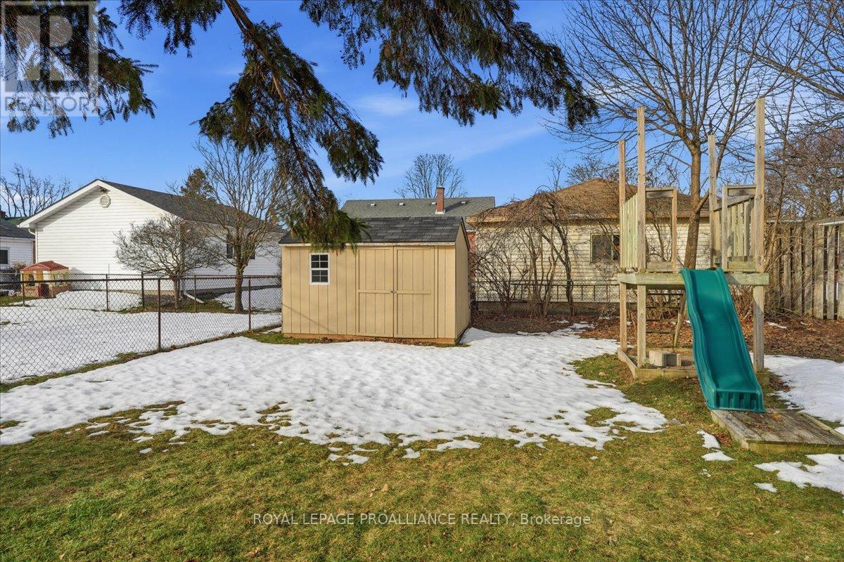 24 Gilbert Street, Belleville, Ontario  K8P 3H2 - Photo 36 - X12870368
