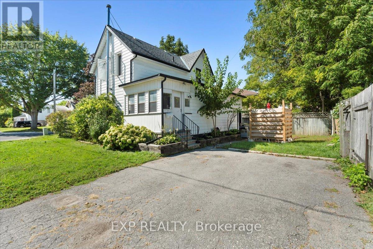 B - 77 Lorne Avenue, Quinte West (Trenton Ward), Ontario  K8V 5B8 - Photo 15 - X12870640