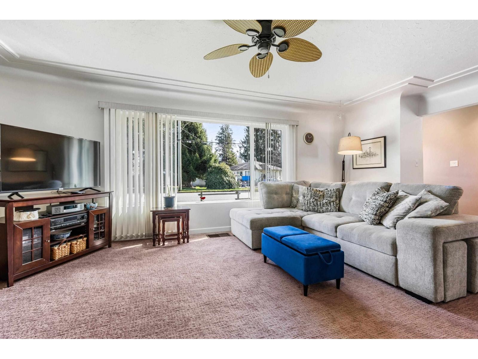 9719 Hazel Street, Chilliwack Proper East, Chilliwack, British Columbia  V2P 5P1 - Photo 8 - R3088654