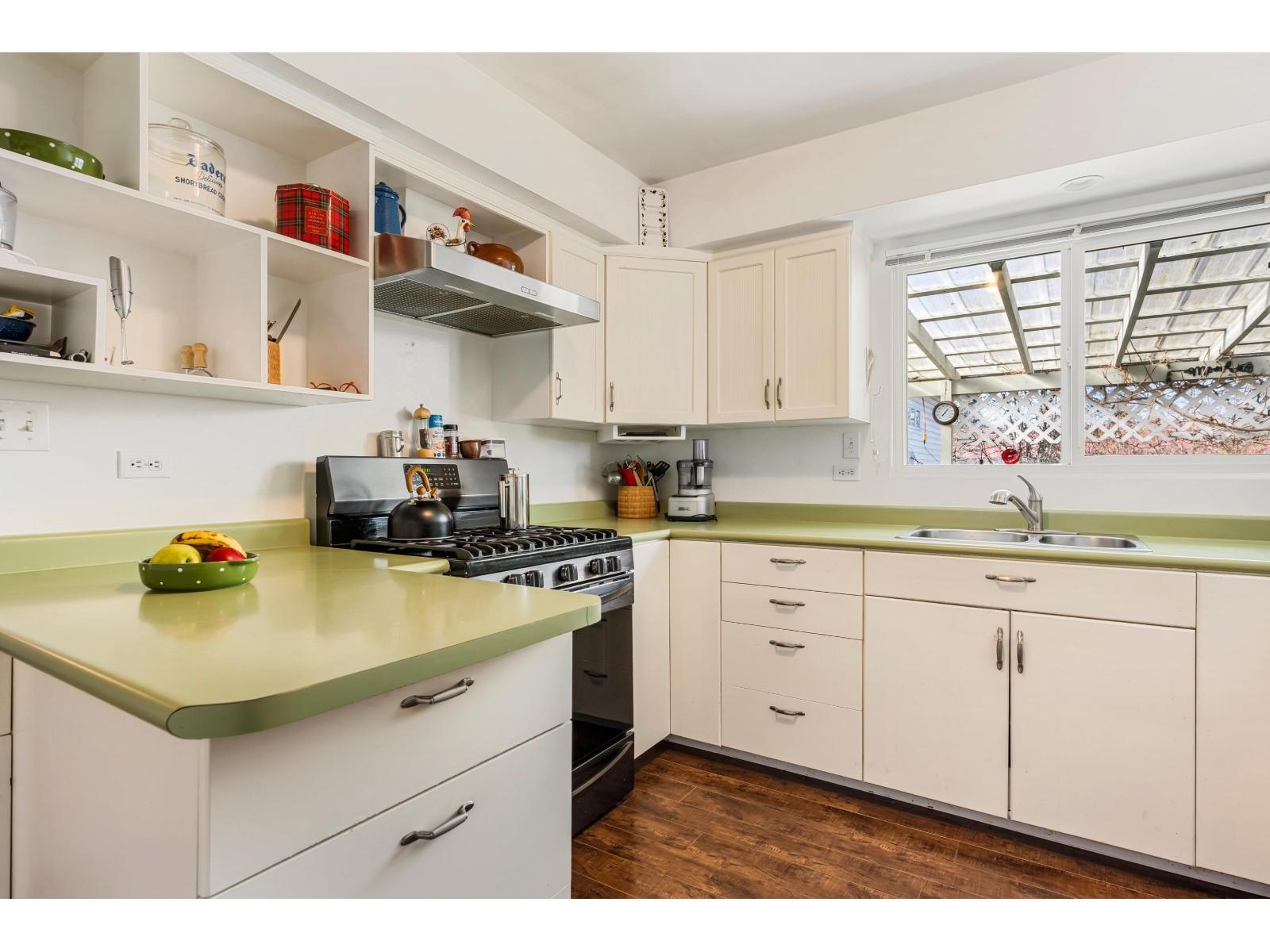 9719 Hazel Street, Chilliwack Proper East, Chilliwack, British Columbia  V2P 5P1 - Photo 14 - R3088654