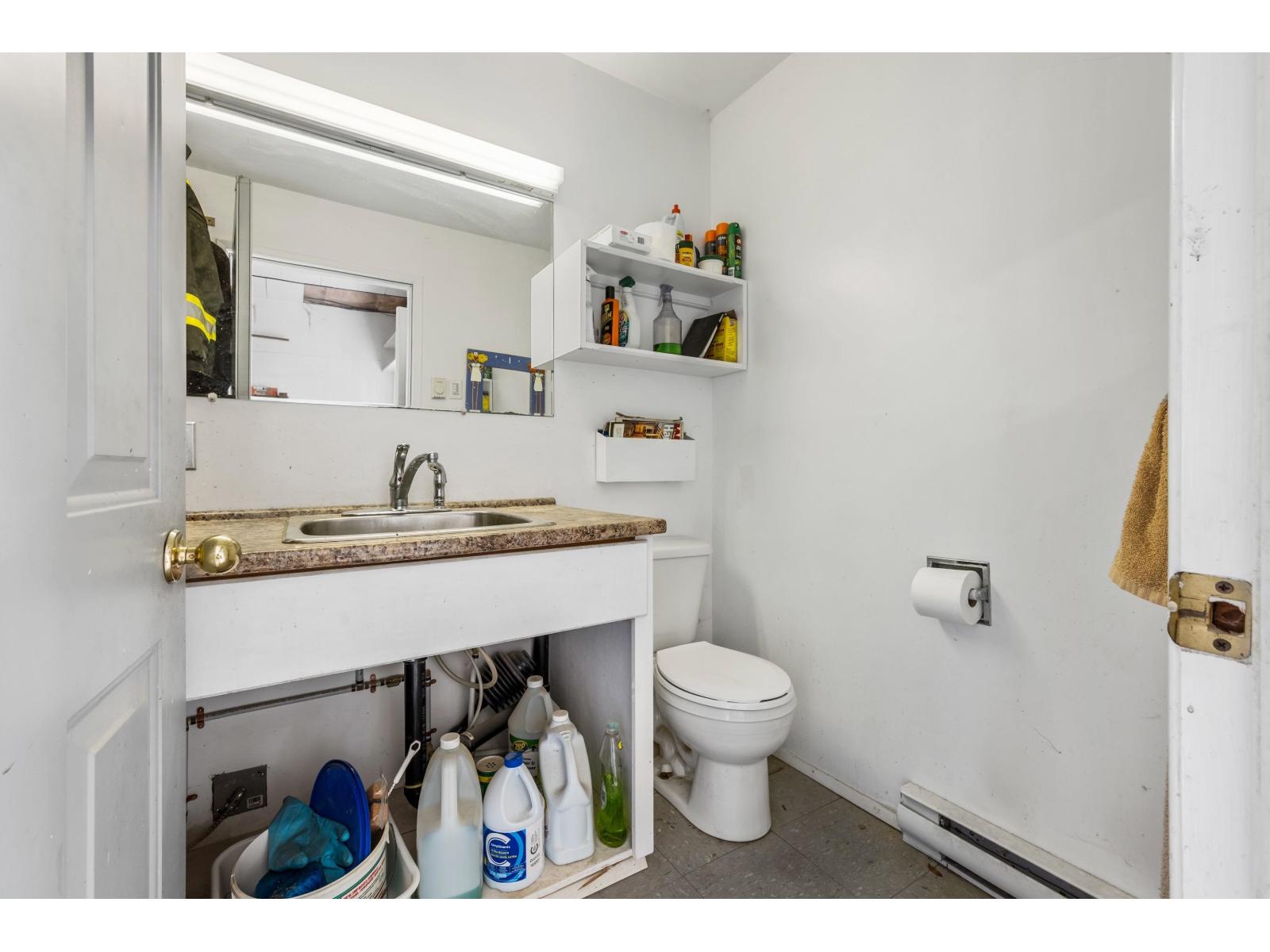 9719 Hazel Street, Chilliwack Proper East, Chilliwack, British Columbia  V2P 5P1 - Photo 32 - R3088654