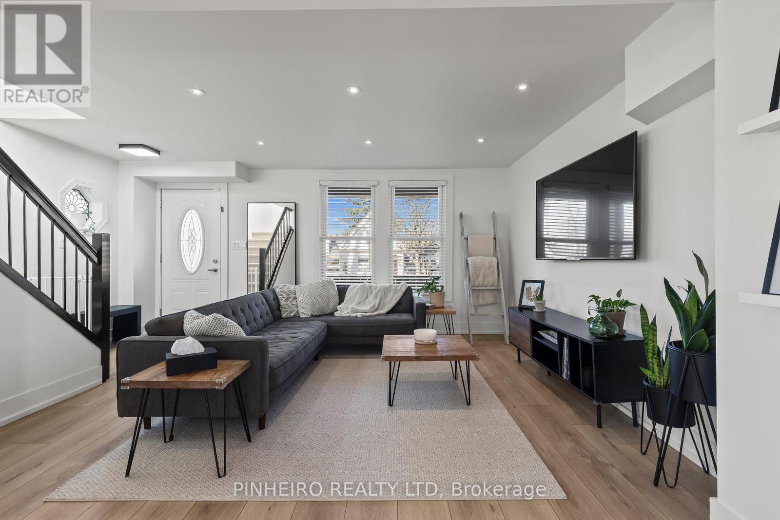 54 Marmora Street, London East, Ontario  N5Z 1Z5 - Photo 2 - X12870550